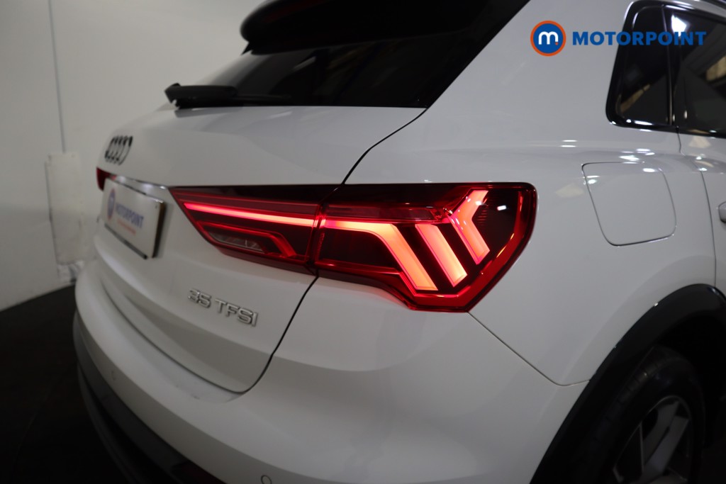 Audi Q3 Black Edition Manual Petrol SUV - Stock Number (1626411) - 34th supplementary image