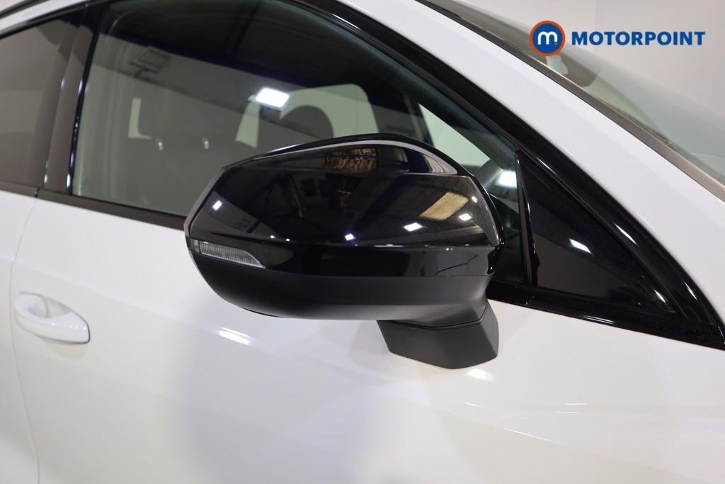 Audi Q3 Black Edition Manual Petrol SUV - Stock Number (1626411) - 39th supplementary image