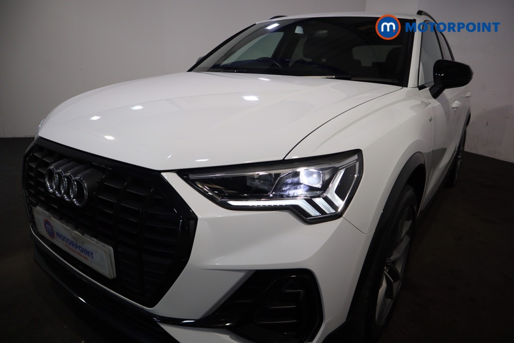 Audi Q3 Black Edition Manual Petrol SUV - Stock Number (1626411) - 43rd supplementary image