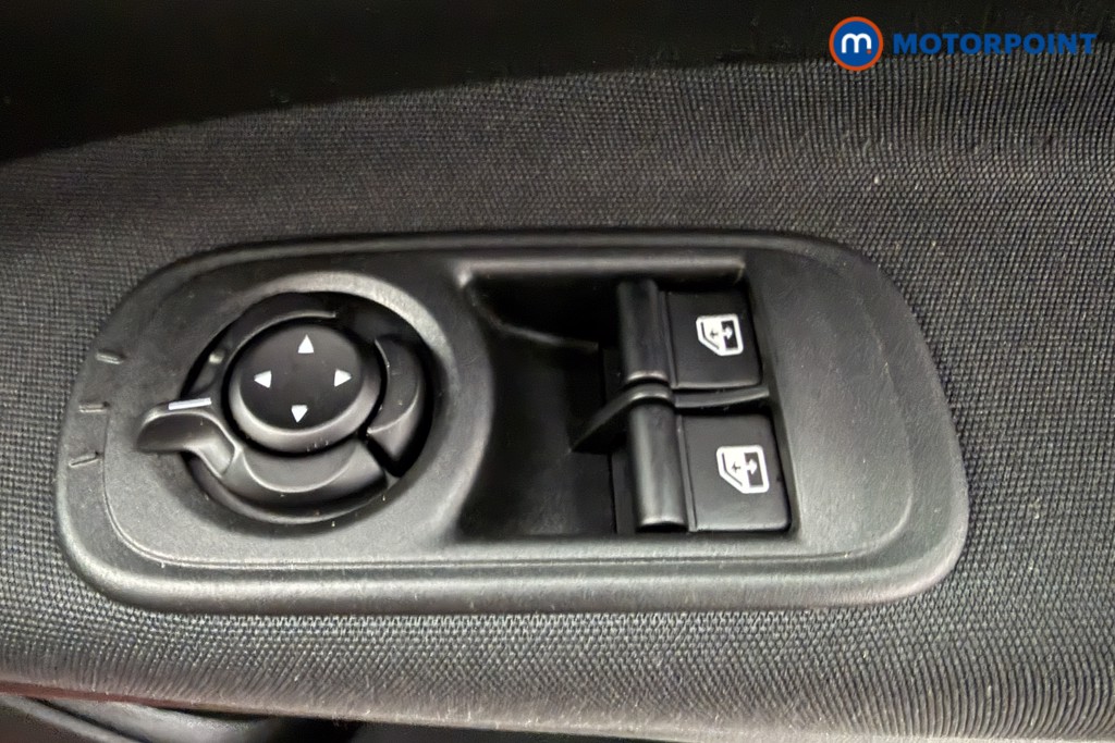 Fiat 500 RED Automatic Electric Hatchback - Stock Number (1627337) - 12th supplementary image