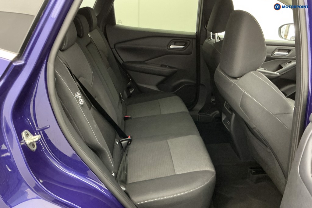 Nissan Qashqai N-Connecta Manual Petrol SUV - Stock Number (1628710) - 4th supplementary image