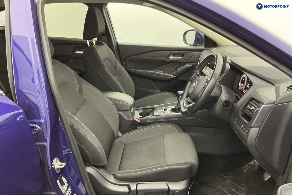 Nissan Qashqai N-Connecta Manual Petrol SUV - Stock Number (1628710) - 5th supplementary image