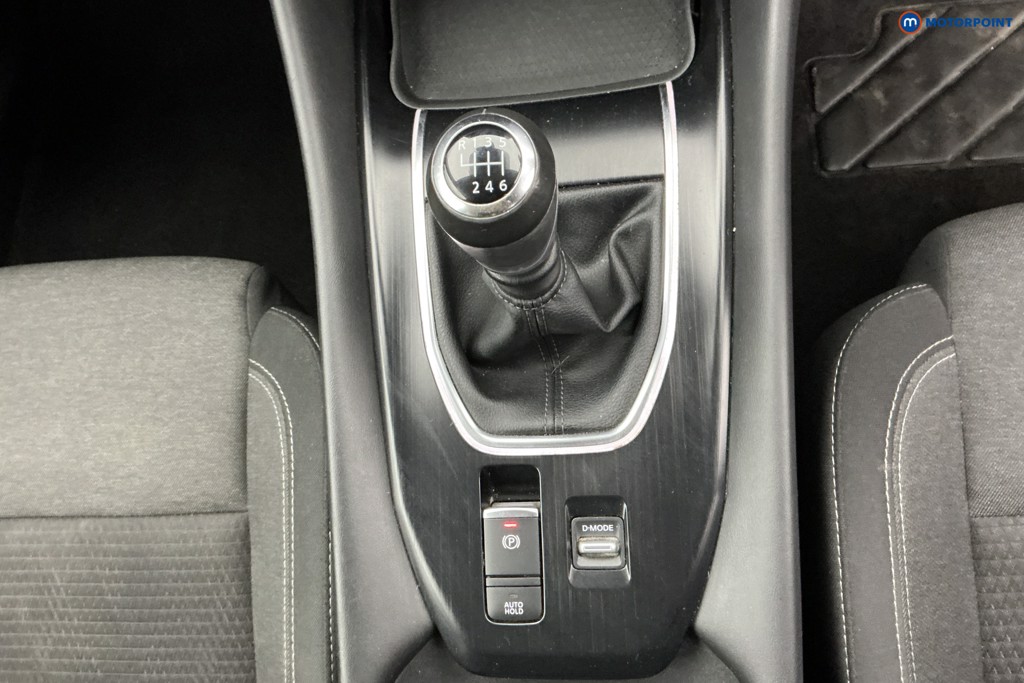 Nissan Qashqai N-Connecta Manual Petrol SUV - Stock Number (1628710) - 18th supplementary image