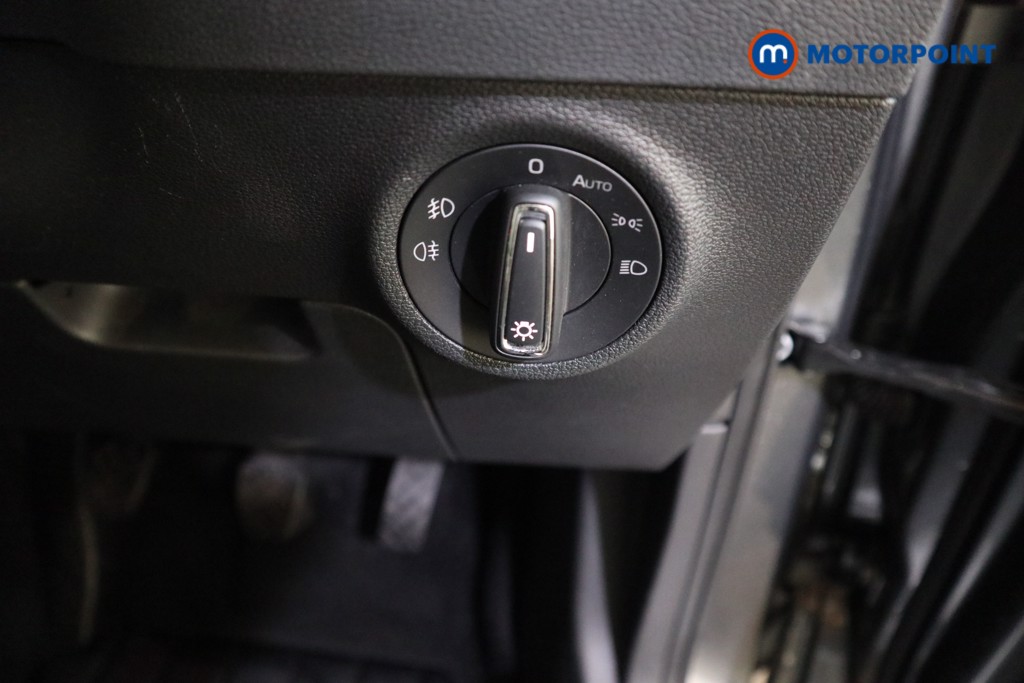 Skoda Karoq Se L Manual Petrol SUV - Stock Number (1628856) - 13th supplementary image