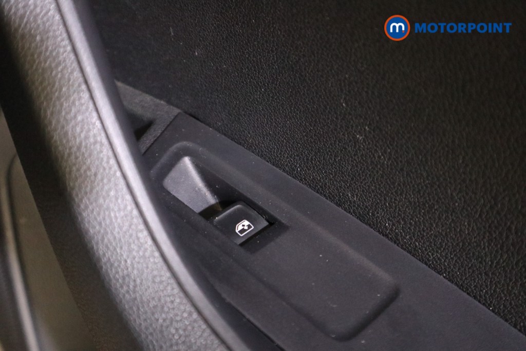Skoda Karoq Se L Manual Petrol SUV - Stock Number (1628856) - 20th supplementary image