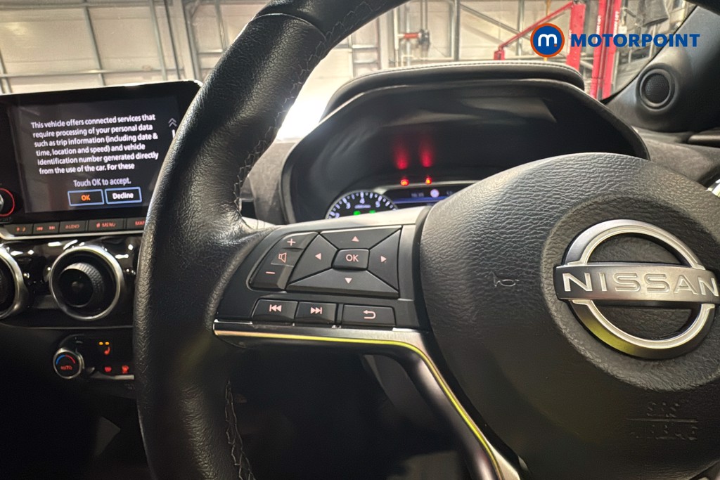 Nissan Juke Tekna-Plus Manual Petrol SUV - Stock Number (1629345) - 3rd supplementary image