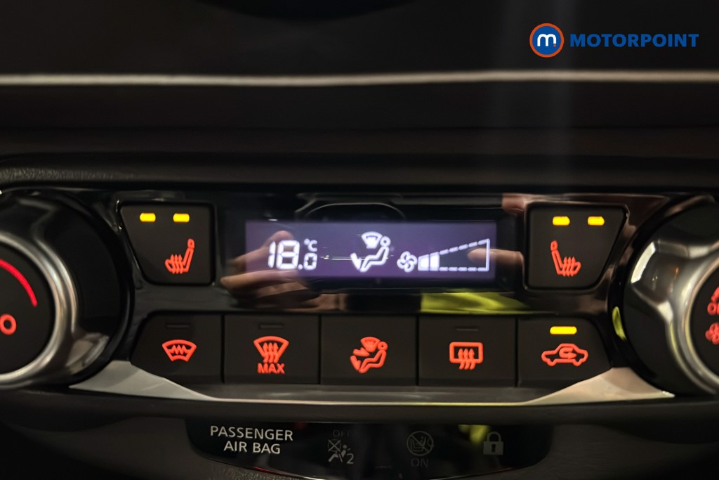 Nissan Juke Tekna-Plus Manual Petrol SUV - Stock Number (1629345) - 14th supplementary image