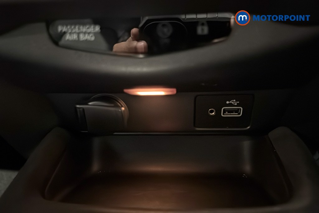 Nissan Juke Tekna-Plus Manual Petrol SUV - Stock Number (1629345) - 17th supplementary image