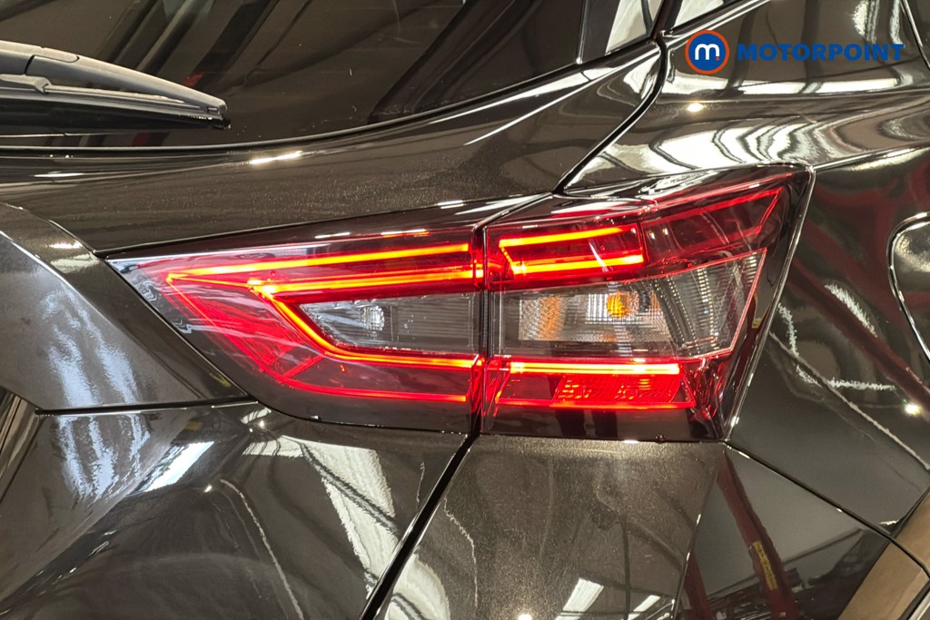 Nissan Juke Tekna-Plus Manual Petrol SUV - Stock Number (1629345) - 38th supplementary image