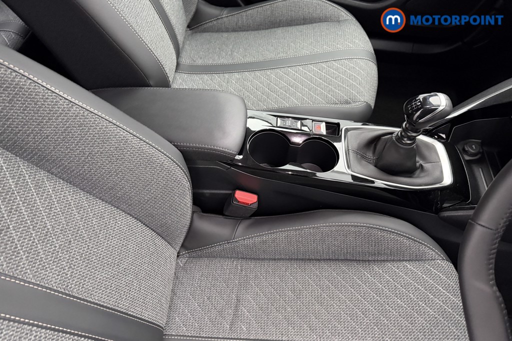 Peugeot 2008 Allure Manual Petrol SUV - Stock Number (1630191) - 13th supplementary image