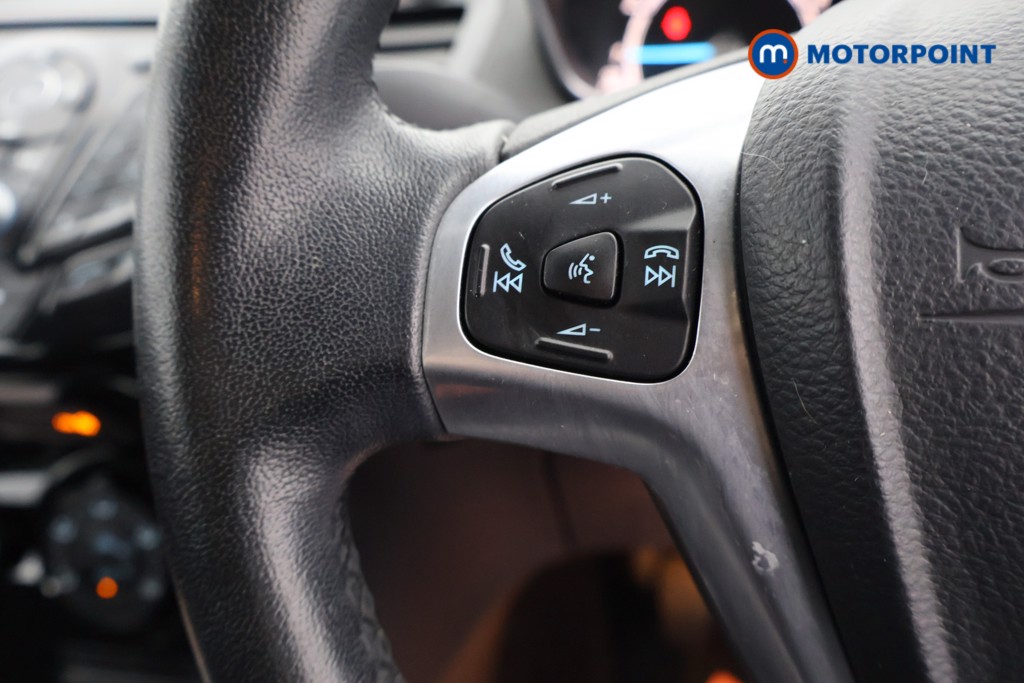 Ford Fiesta Zetec Manual Petrol Hatchback - Stock Number (1631812) - 3rd supplementary image