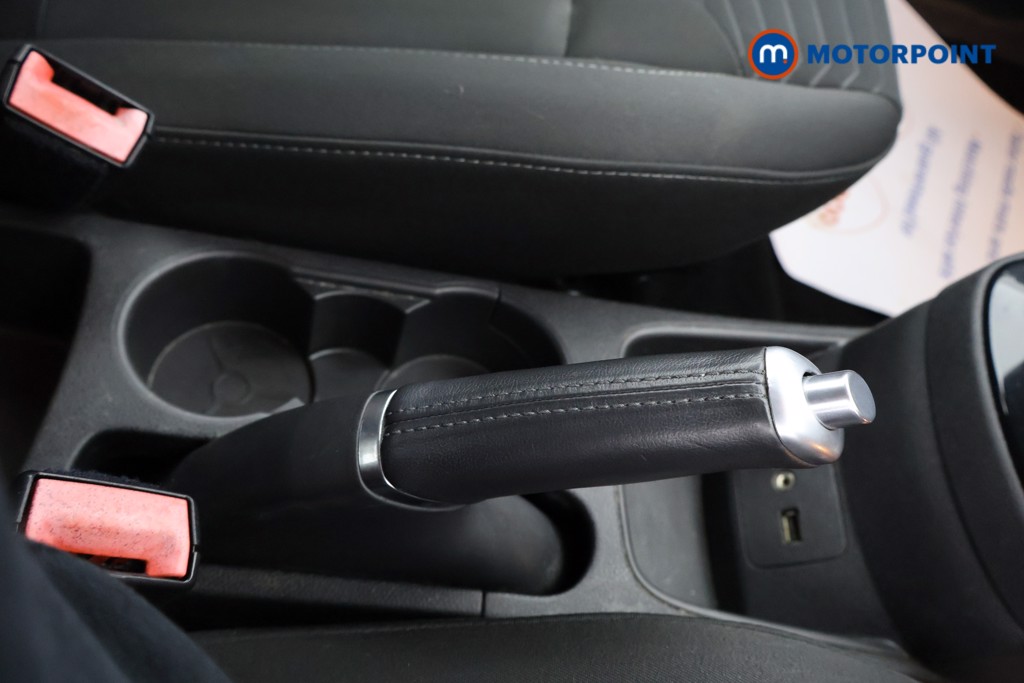 Ford Fiesta Zetec Manual Petrol Hatchback - Stock Number (1631812) - 6th supplementary image