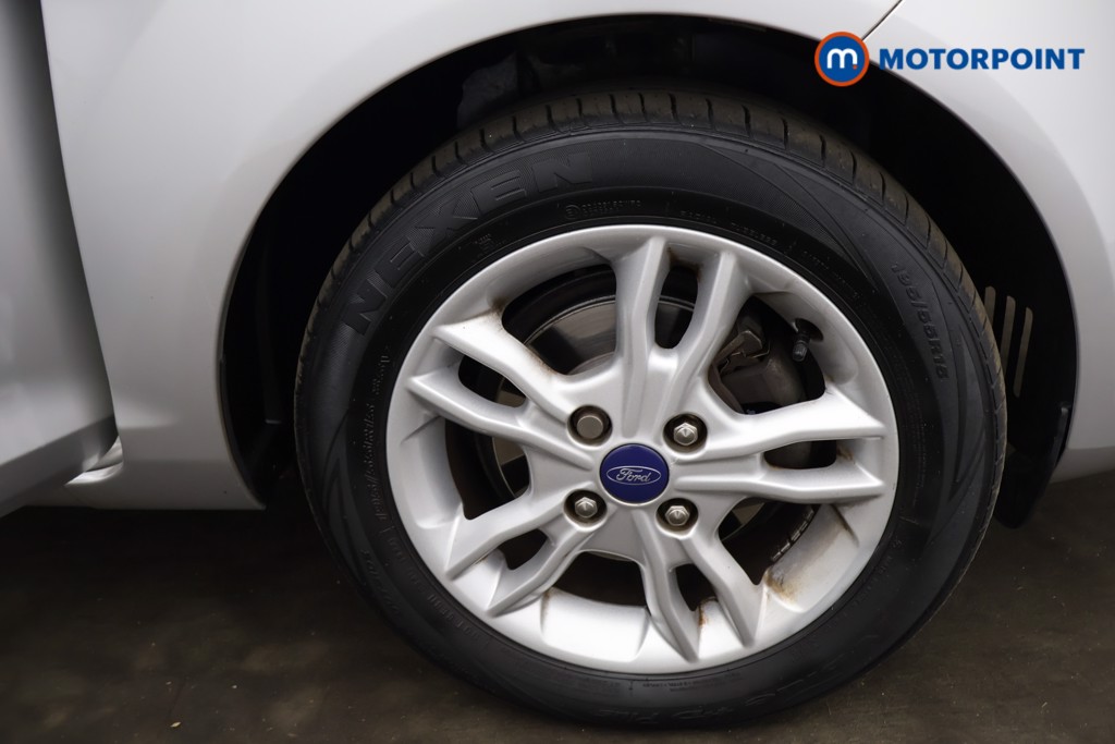 Ford Fiesta Zetec Manual Petrol Hatchback - Stock Number (1631812) - 13th supplementary image