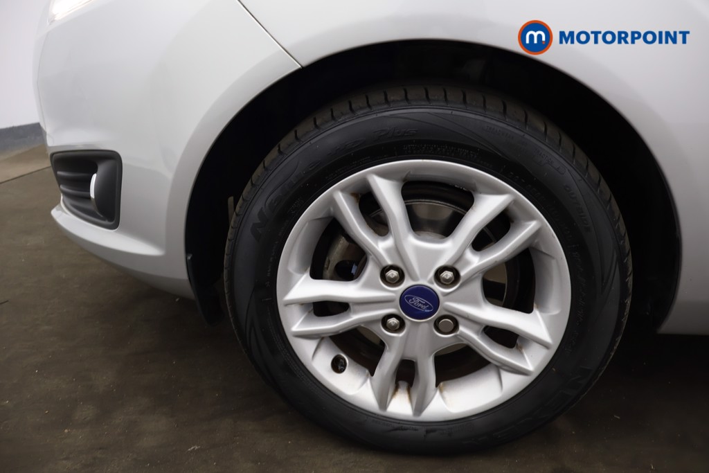 Ford Fiesta Zetec Manual Petrol Hatchback - Stock Number (1631812) - 14th supplementary image