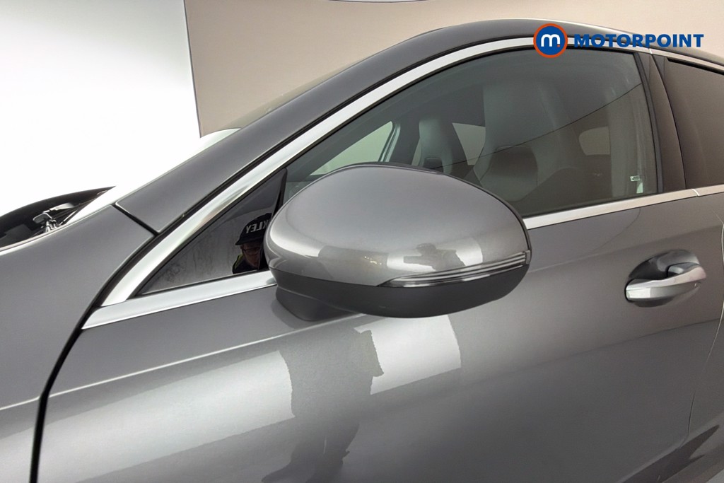 Mercedes-Benz A Class Amg Line Automatic Petrol Hatchback - Stock Number (1632315) - 43rd supplementary image