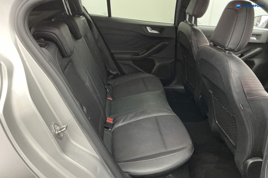 Ford Focus St-Line X Manual Petrol Hatchback - Stock Number (1632694) - 4th supplementary image