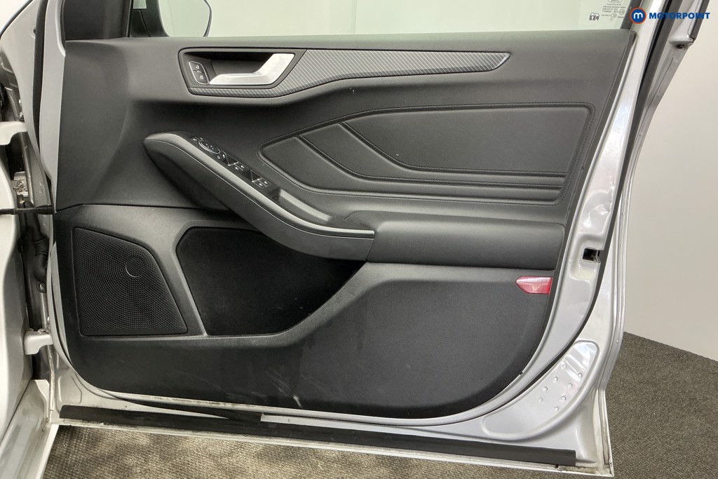 Ford Focus St-Line X Manual Petrol Hatchback - Stock Number (1632694) - 26th supplementary image