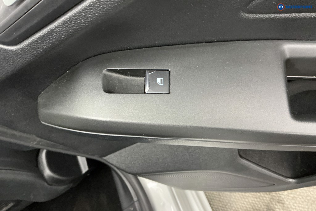 Ford Focus St-Line X Manual Petrol Hatchback - Stock Number (1632694) - 30th supplementary image