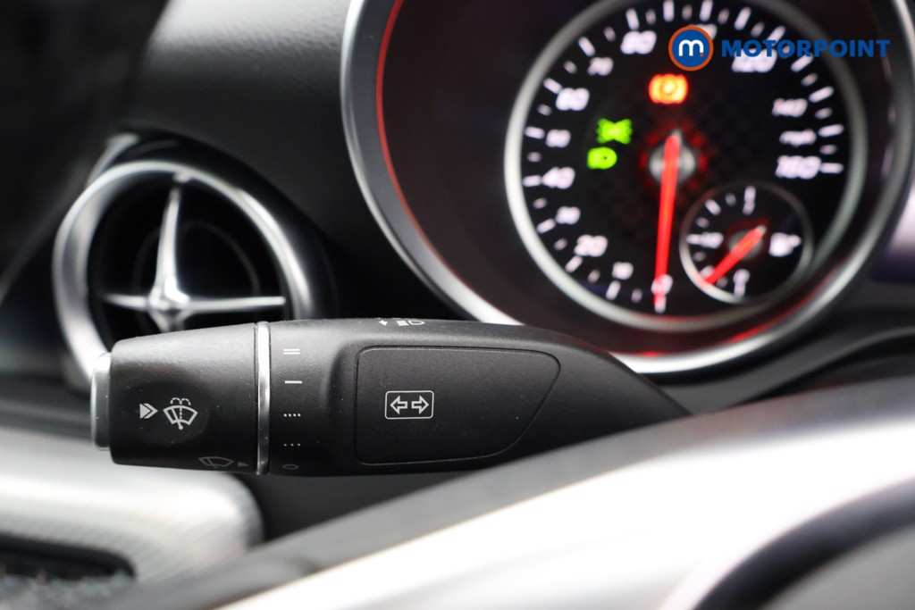 Mercedes-Benz SLC Final Edition Manual Petrol Convertible - Stock Number (1633041) - 5th supplementary image