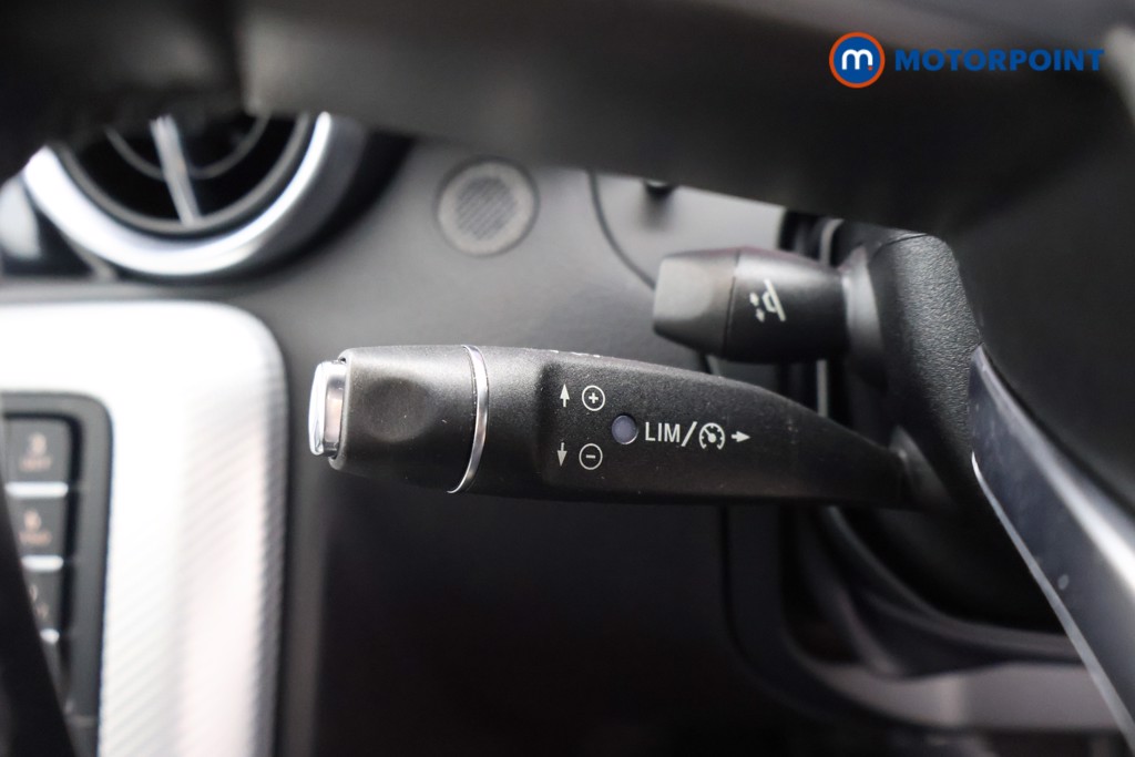 Mercedes-Benz SLC Final Edition Manual Petrol Convertible - Stock Number (1633041) - 6th supplementary image