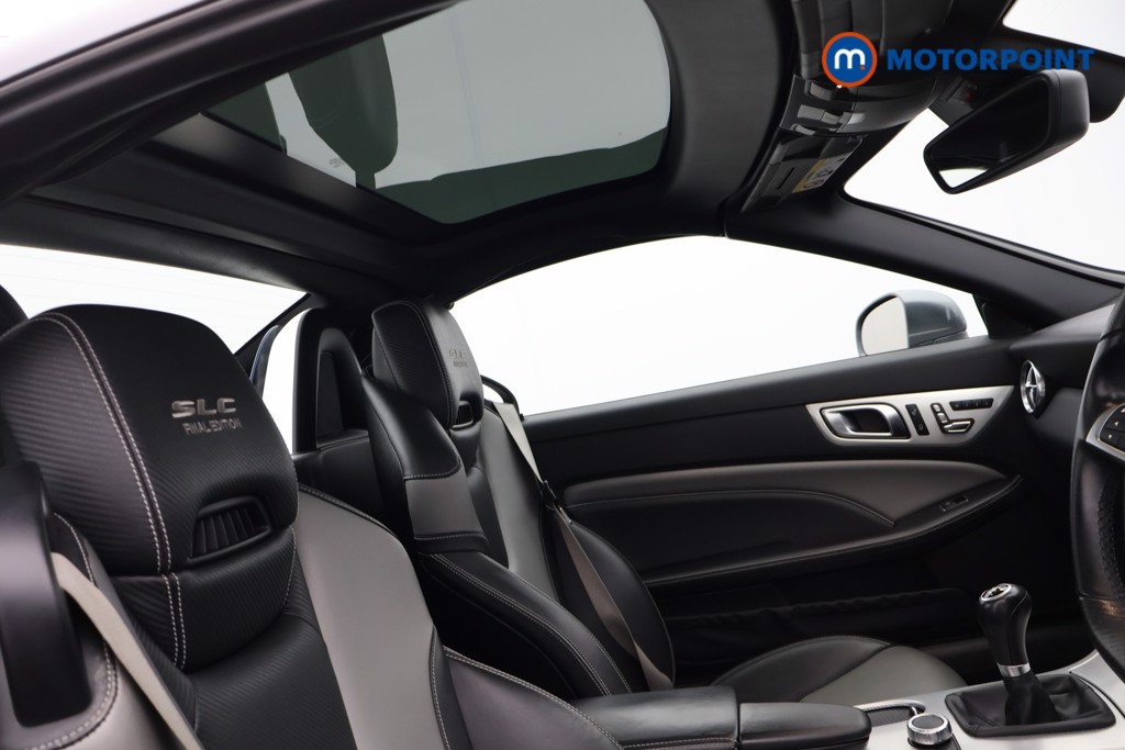 Mercedes-Benz SLC Final Edition Manual Petrol Convertible - Stock Number (1633041) - 15th supplementary image