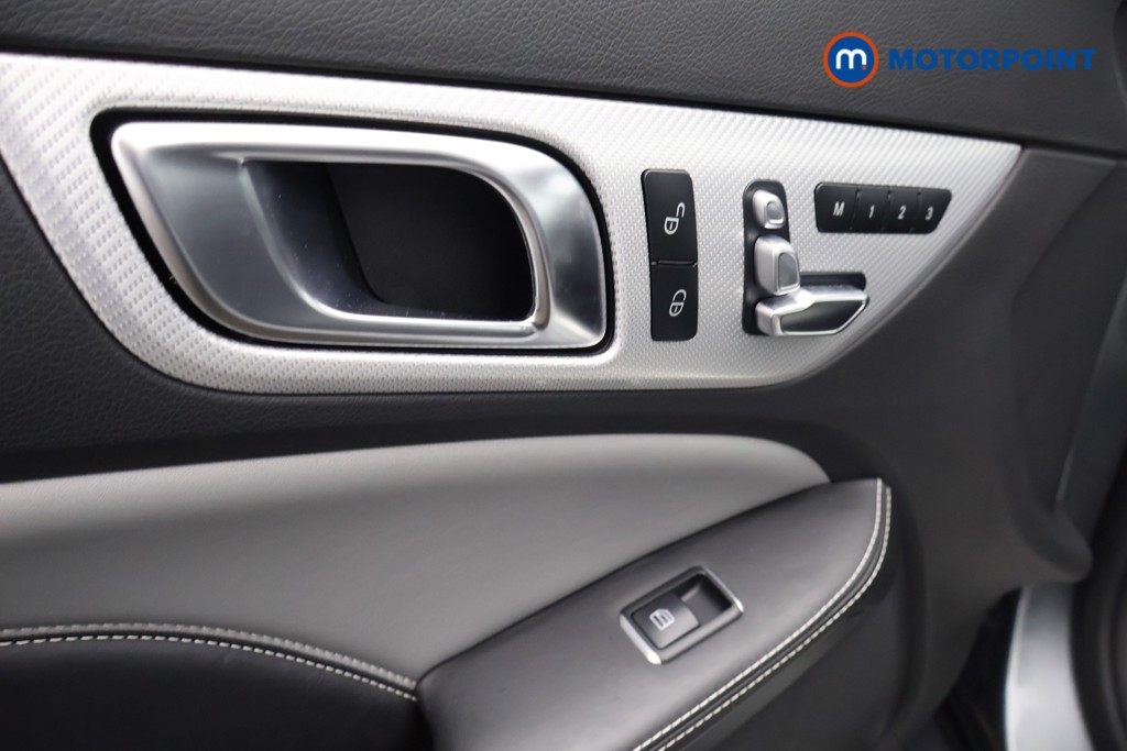 Mercedes-Benz SLC Final Edition Manual Petrol Convertible - Stock Number (1633041) - 18th supplementary image