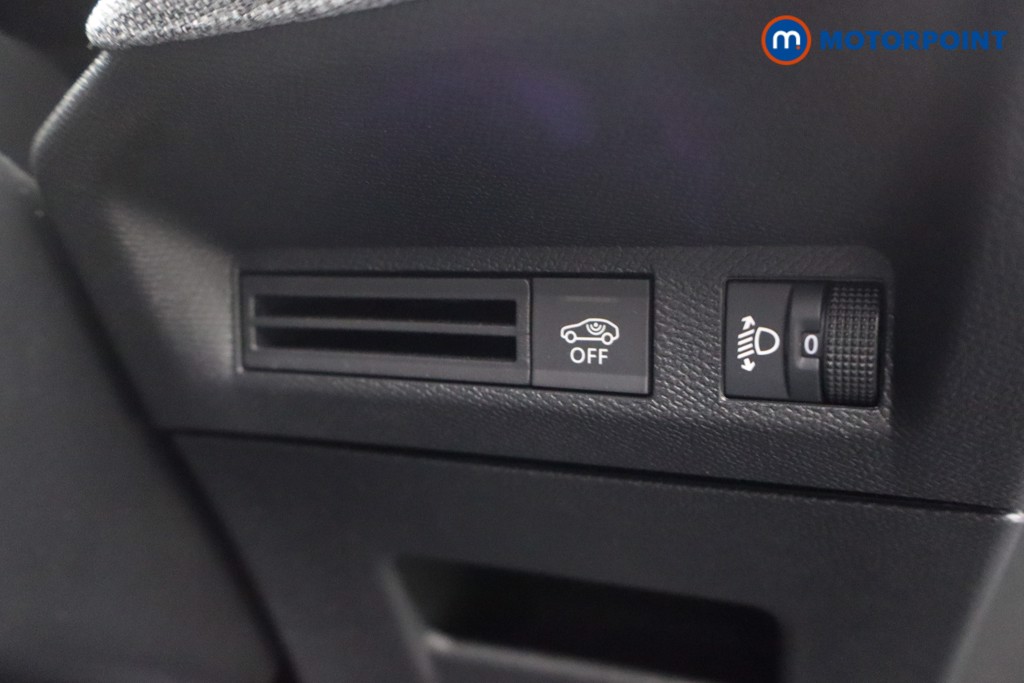 Peugeot 3008 Allure Automatic Petrol SUV - Stock Number (1633829) - 19th supplementary image