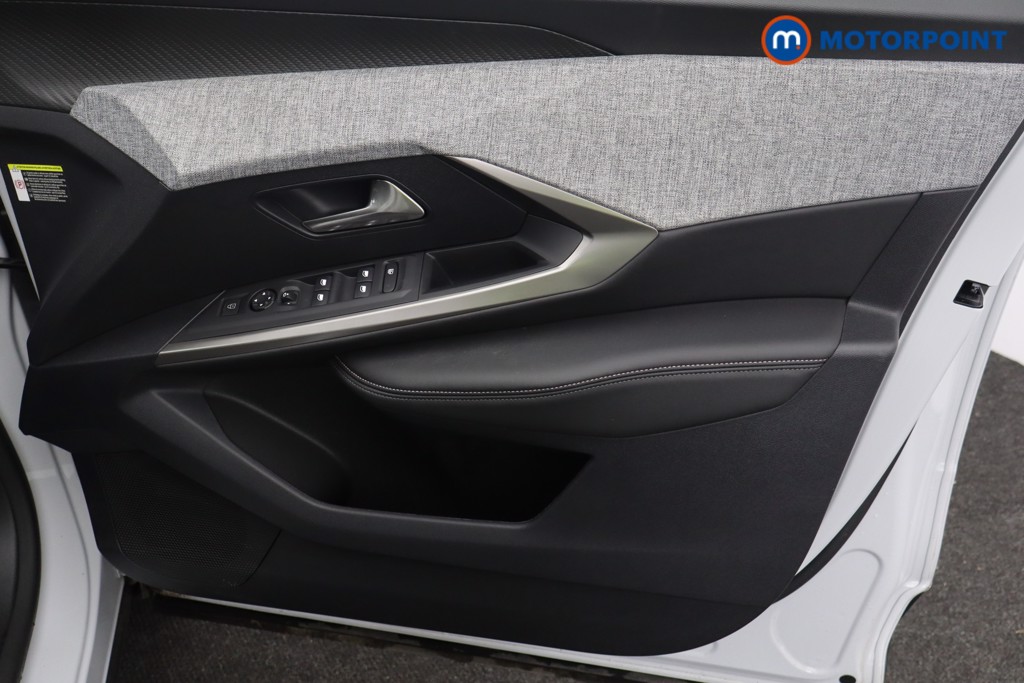 Peugeot 3008 Allure Automatic Petrol SUV - Stock Number (1633829) - 22nd supplementary image