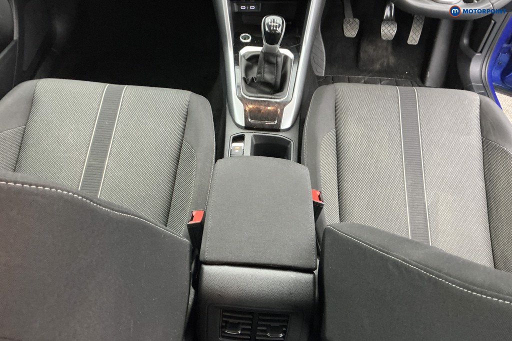Volkswagen T-Roc Life Manual Petrol SUV - Stock Number (1633854) - 10th supplementary image