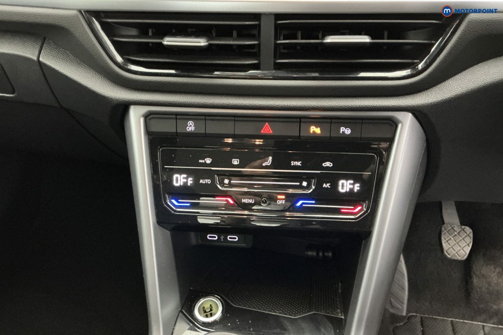 Volkswagen T-Roc Life Manual Petrol SUV - Stock Number (1633854) - 19th supplementary image