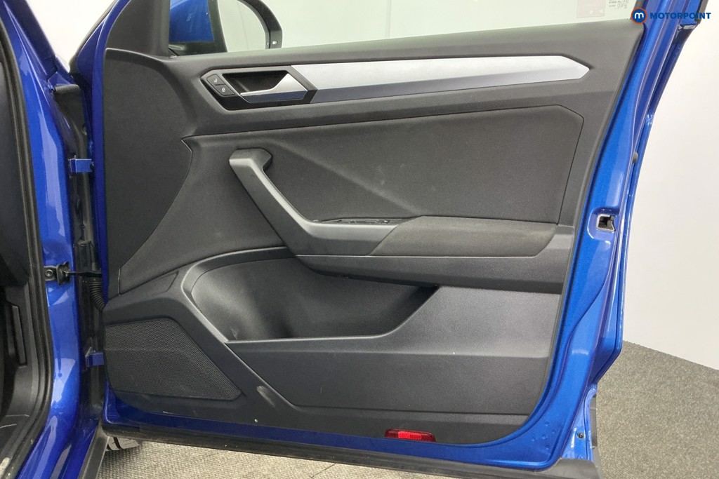 Volkswagen T-Roc Life Manual Petrol SUV - Stock Number (1633854) - 26th supplementary image