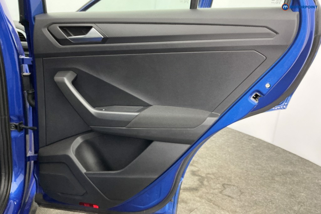 Volkswagen T-Roc Life Manual Petrol SUV - Stock Number (1633854) - 29th supplementary image