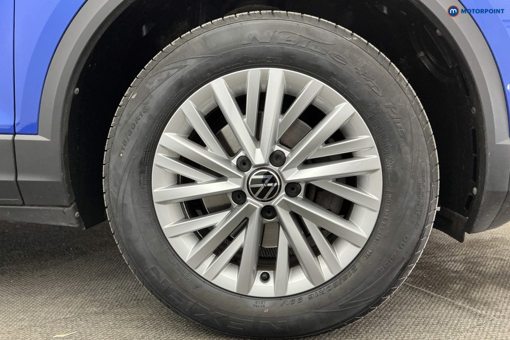 Volkswagen T-Roc Life Manual Petrol SUV - Stock Number (1633854) - 37th supplementary image