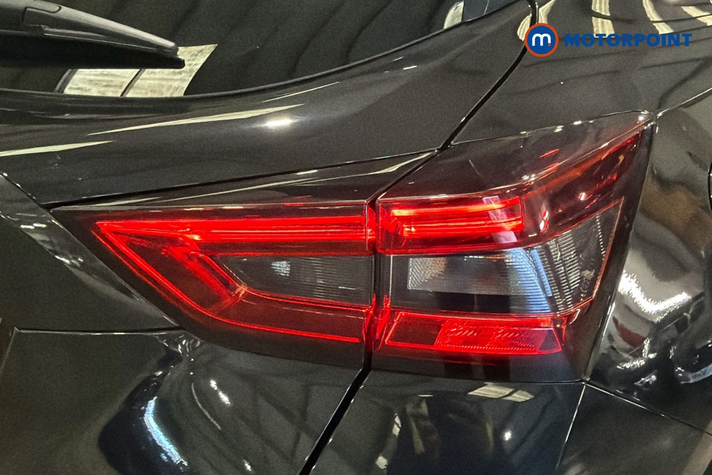 Nissan Juke Tekna Automatic Petrol SUV - Stock Number (1633931) - 38th supplementary image