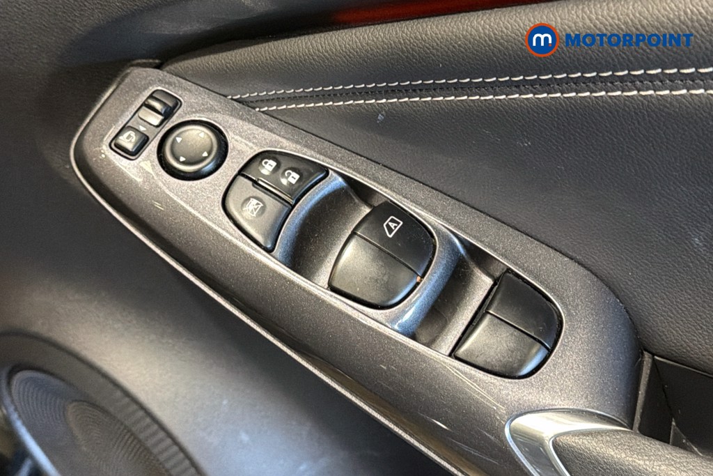 Nissan Juke Tekna Automatic Petrol SUV - Stock Number (1633931) - 42nd supplementary image