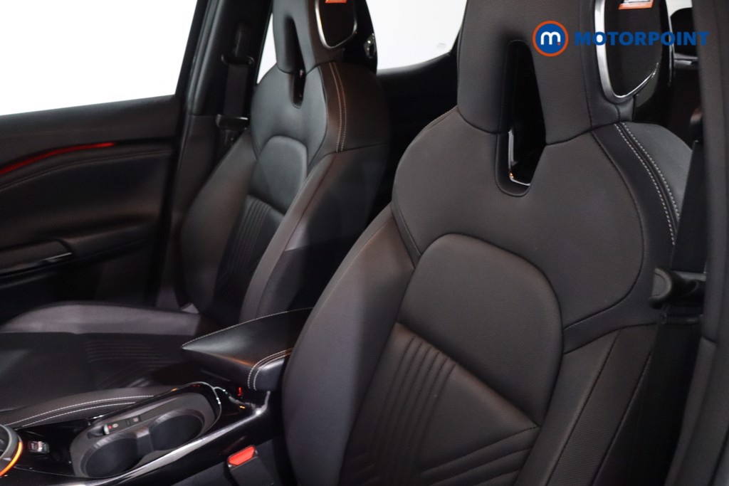 Nissan Juke Tekna Automatic Petrol SUV - Stock Number (1633937) - 4th supplementary image