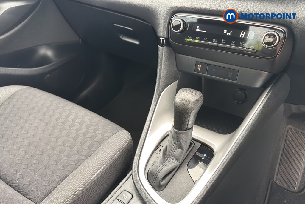 Toyota Yaris Icon Automatic Petrol-Electric Hybrid Hatchback - Stock Number (1634151) - 15th supplementary image