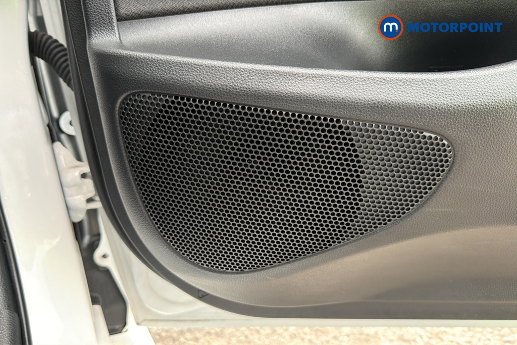 Toyota Yaris Icon Automatic Petrol-Electric Hybrid Hatchback - Stock Number (1634151) - 21st supplementary image