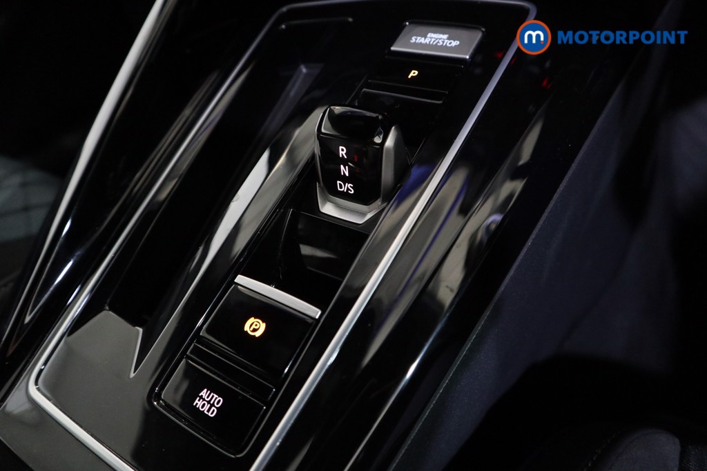 Volkswagen Golf R-Line Automatic Petrol Hatchback - Stock Number (1634430) - 11th supplementary image