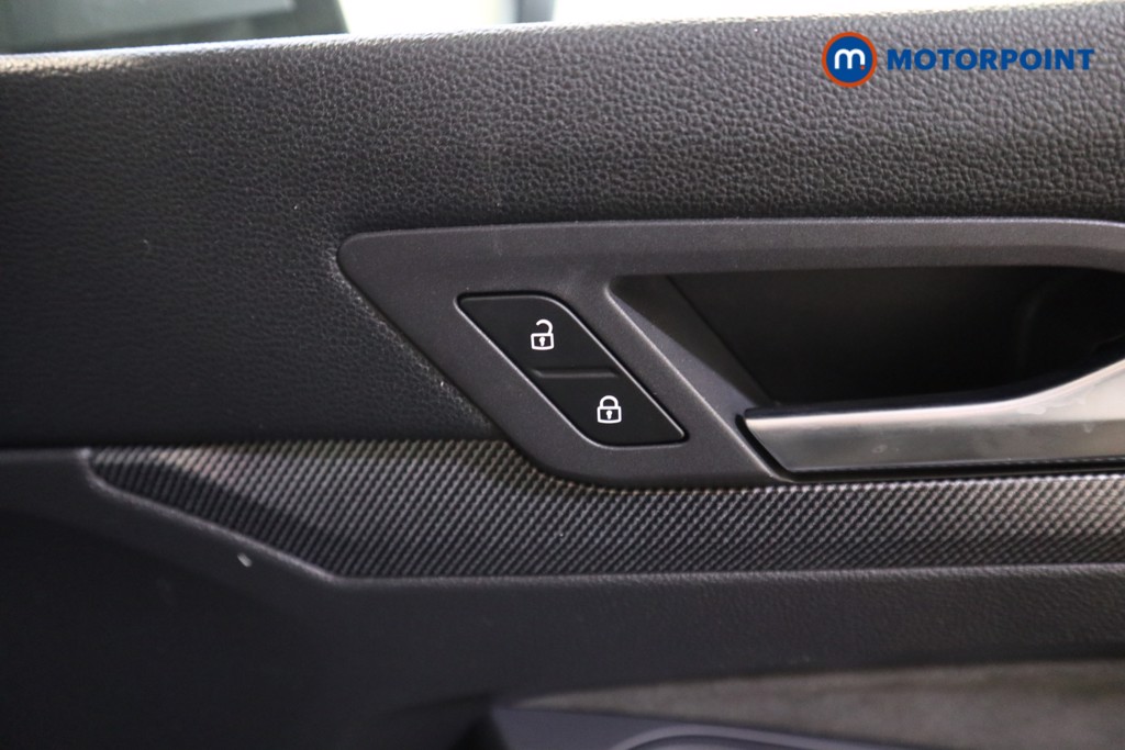 Volkswagen Golf R-Line Automatic Petrol Hatchback - Stock Number (1634430) - 15th supplementary image