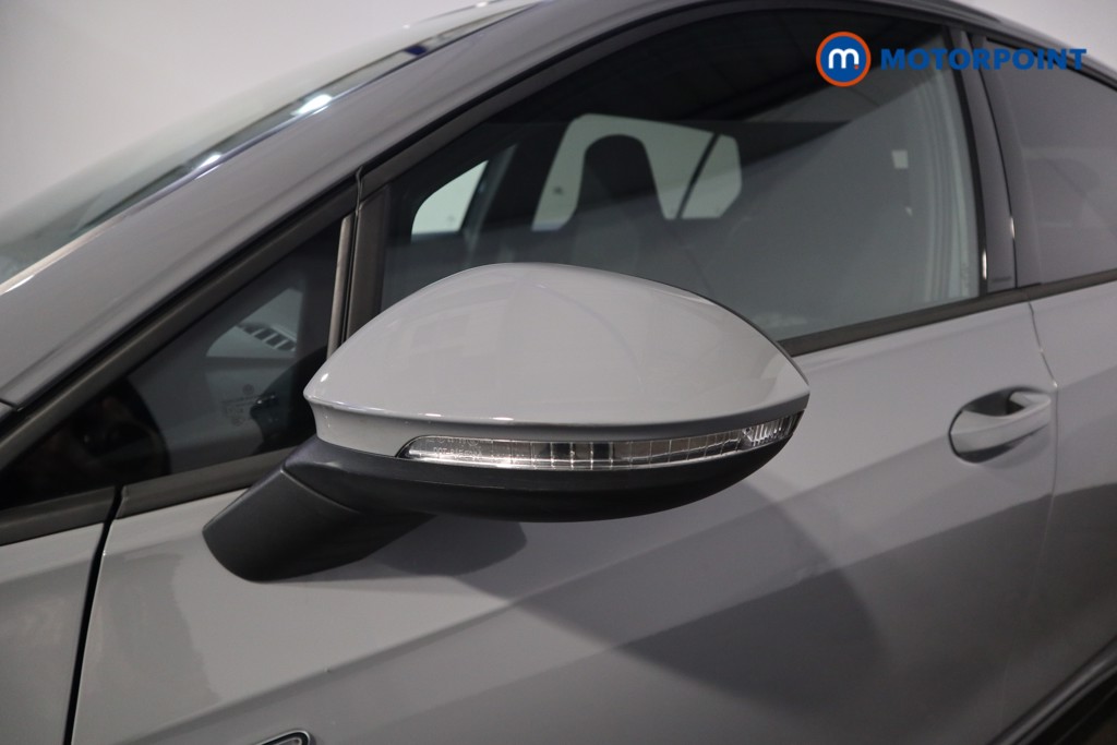 Volkswagen Golf R-Line Automatic Petrol Hatchback - Stock Number (1634430) - 35th supplementary image