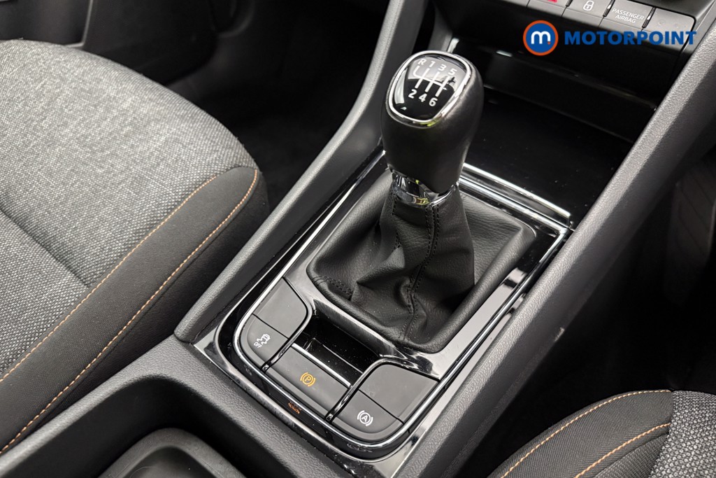 Skoda Karoq Se Drive Manual Petrol SUV - Stock Number (1634449) - 19th supplementary image