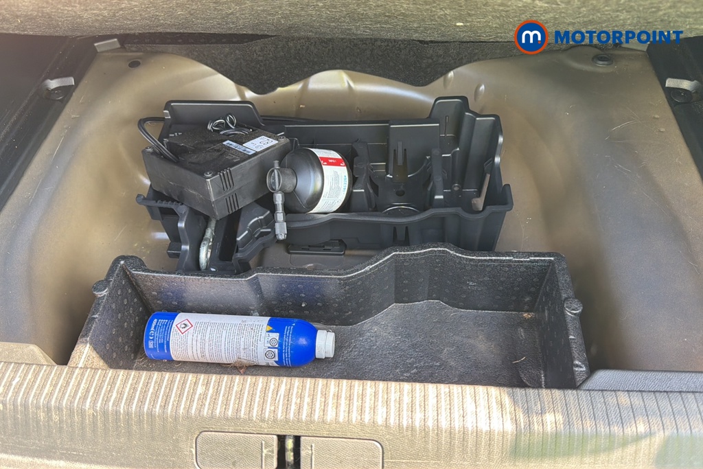 Peugeot 2008 Allure Premium Manual Petrol SUV - Stock Number (1634743) - 33rd supplementary image