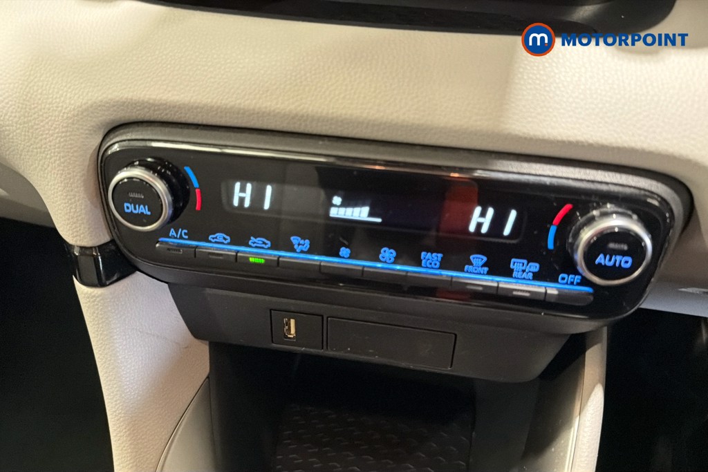 Toyota Yaris Excel Automatic Petrol-Electric Hybrid Hatchback - Stock Number (1634823) - 12th supplementary image