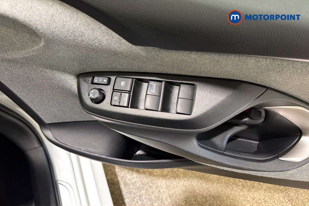 Toyota Yaris Excel Automatic Petrol-Electric Hybrid Hatchback - Stock Number (1634823) - 20th supplementary image