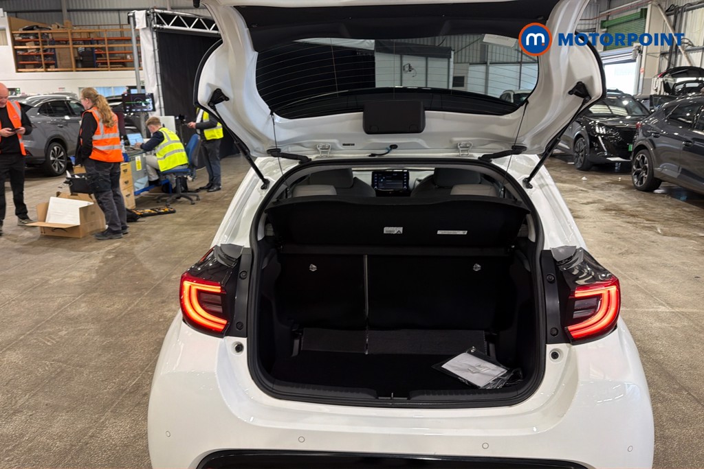 Toyota Yaris Excel Automatic Petrol-Electric Hybrid Hatchback - Stock Number (1634823) - 33rd supplementary image