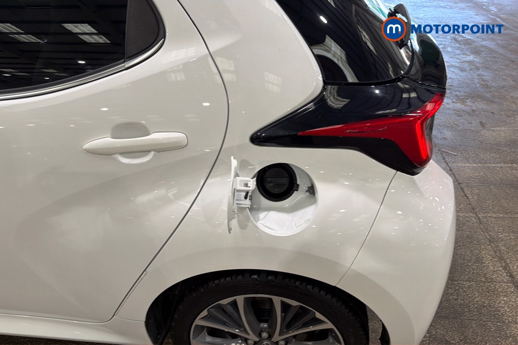 Toyota Yaris Excel Automatic Petrol-Electric Hybrid Hatchback - Stock Number (1634823) - 41st supplementary image