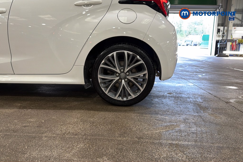 Toyota Yaris Excel Automatic Petrol-Electric Hybrid Hatchback - Stock Number (1634823) - 48th supplementary image