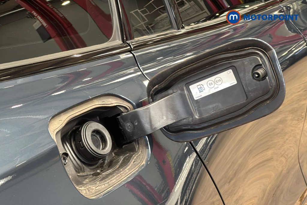 Volvo V60 Plus Automatic Petrol Estate - Stock Number (1634924) - 41st supplementary image