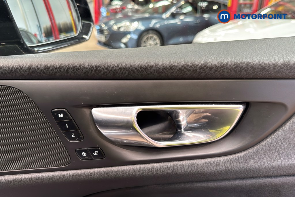 Volvo V60 Plus Automatic Petrol Estate - Stock Number (1634924) - 42nd supplementary image